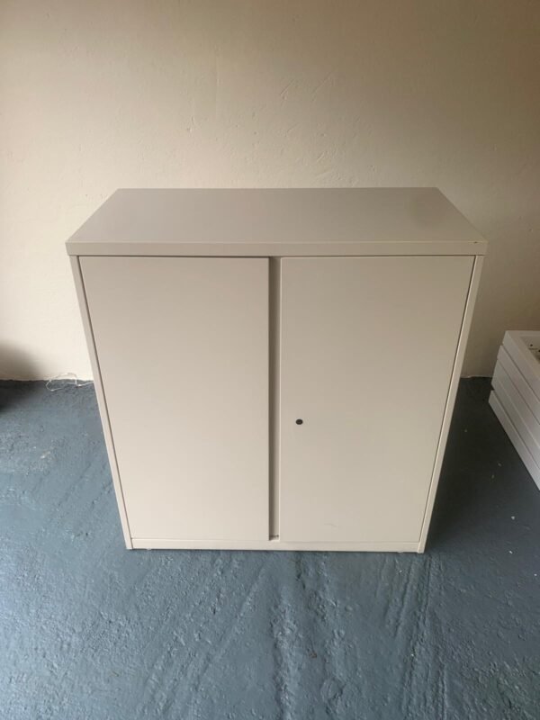 Metal Office cabinet with doors - Image 6