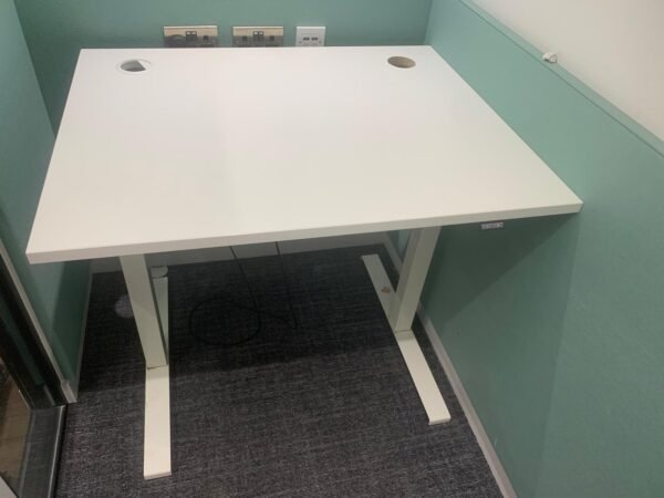 Electric Height Adjustable Office Desk - Image 2