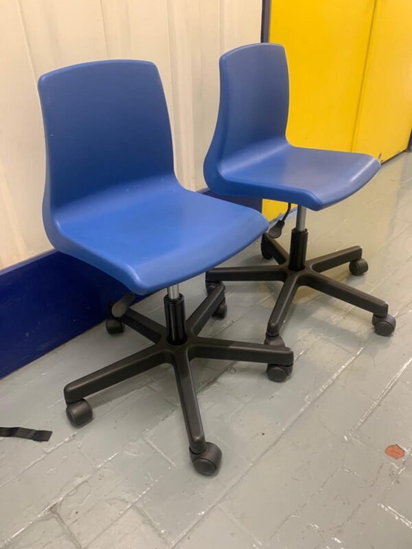 Student Chairs for Kids | On Wheels - Image 2