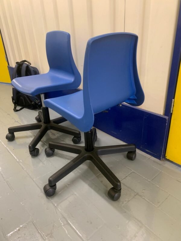 Student Chairs for Kids | On Wheels - Image 4